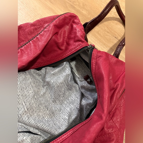 Diesel leather duffel/tote bag. Rare find! - Picture 3 of 9
